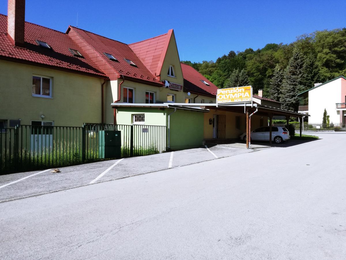 Penzion Olympia** Банска бистрица Екстериор снимка